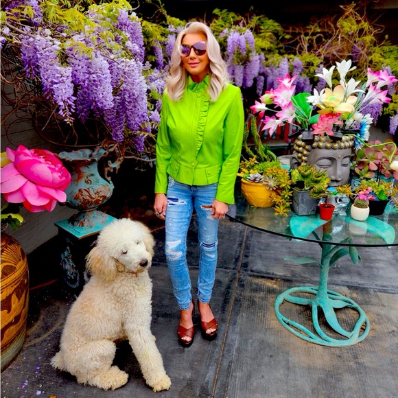 Meet your Posher, Lorie - Picture 1 of 1